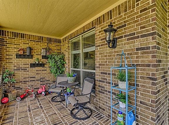 3rd image of 4407 Glenbrook Ct