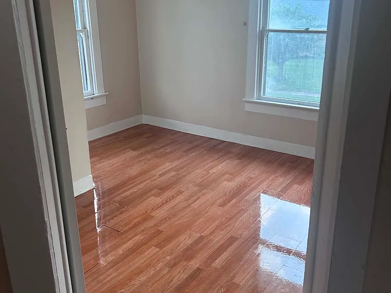 2218 Catalpa Dr #2 — Photo 2