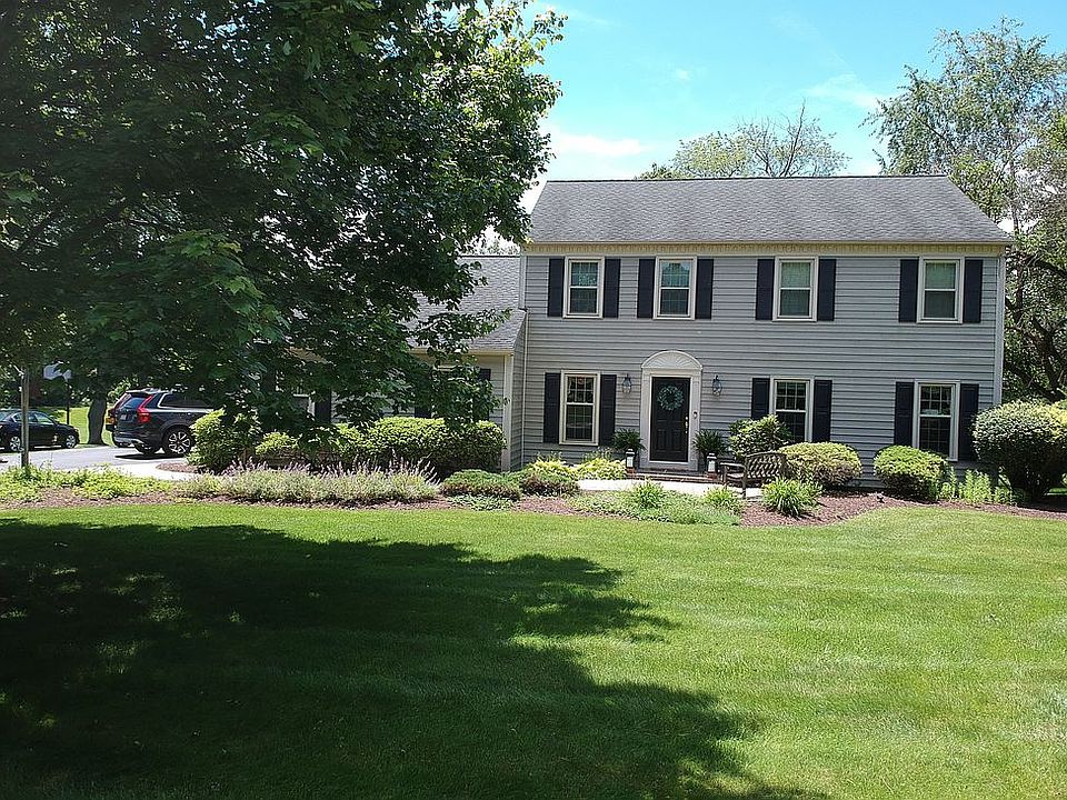437 Spruce Dr - street view