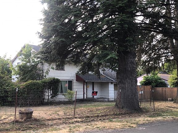 3rd image of 335 SE 15th Ave