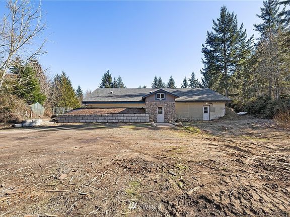 3rd image of 12734 Aqua Ln SE