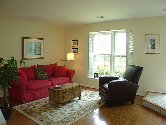 Living Room 4