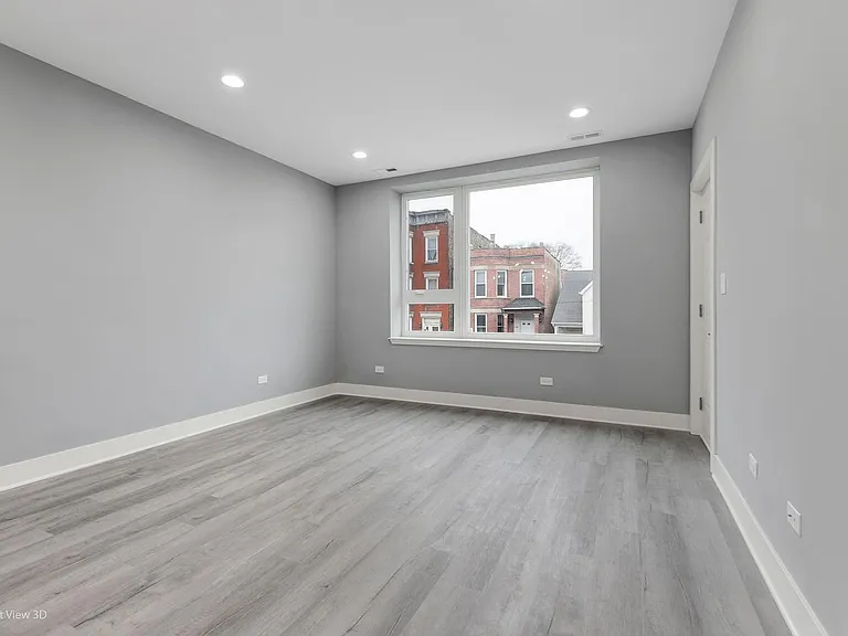 1239 S Fairfield Ave #2 — Photo 2