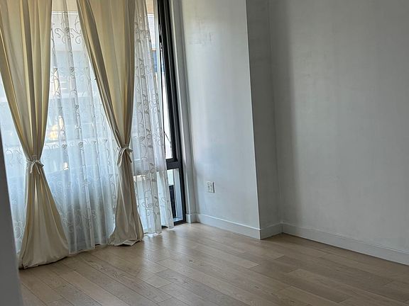 3rd image of 131-01 40th Rd #Penthouse 2g