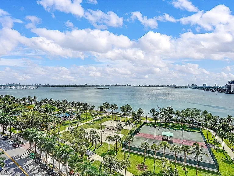1750 N Bayshore Dr #2206 — Photo 32
