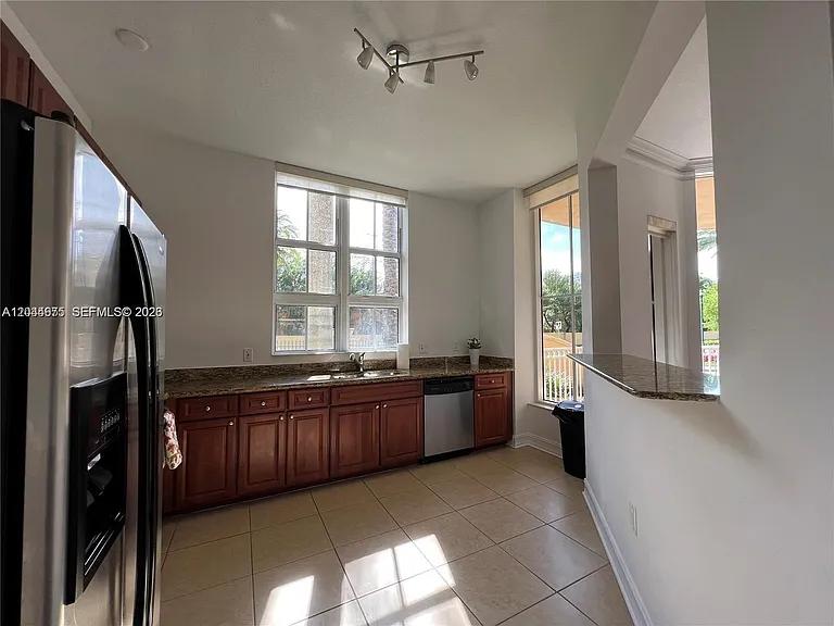 3001 NE 185th St #129 — Photo 11