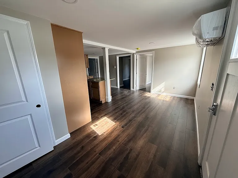 24 Grand Ave #BASEMENT — Photo 6