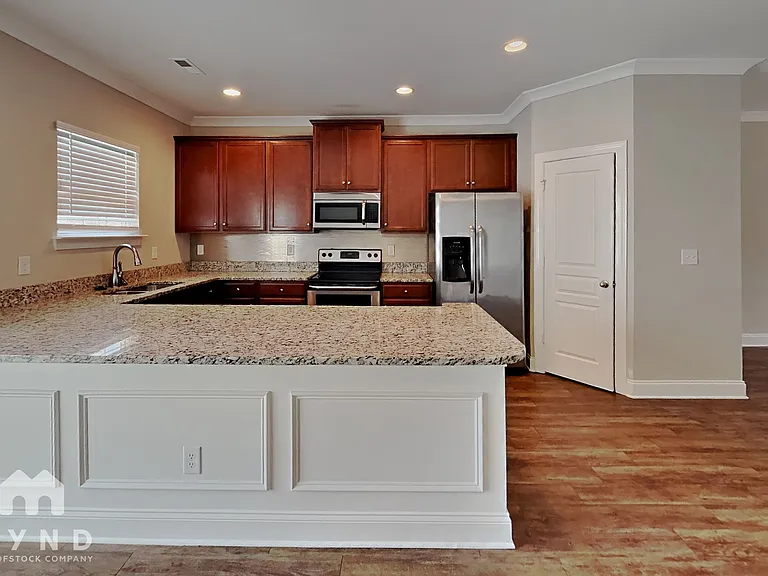 351 Halton Crossing Dr SW — Photo 4
