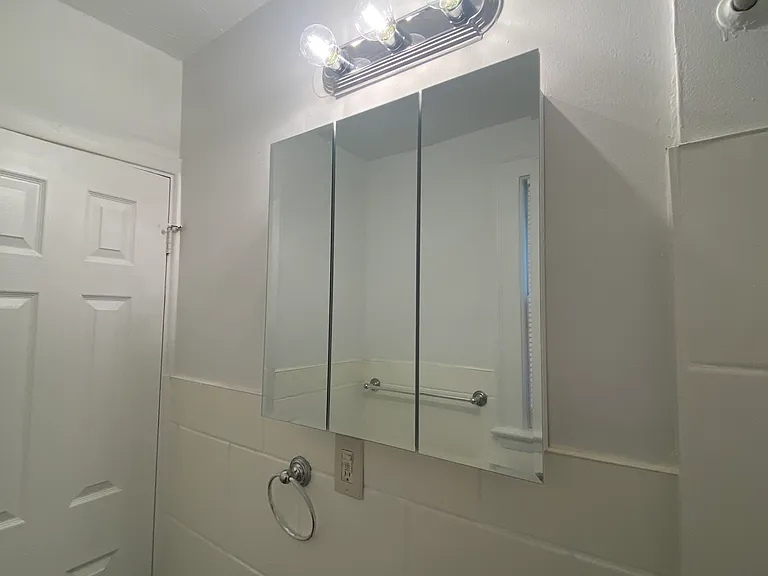 13620 Detroit Ave #AVENUE205 — Photo 2