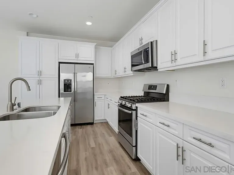 1041 Sea Glass Way — Photo 17