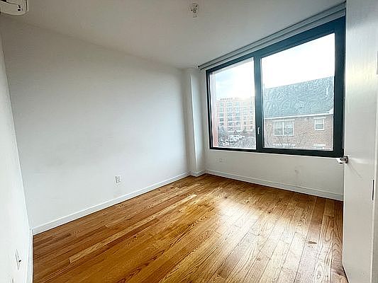 1st image of 123 Melrose St APT 313