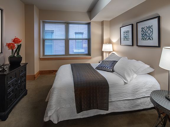 2nd image of 204-208 W Gorham St #15542257