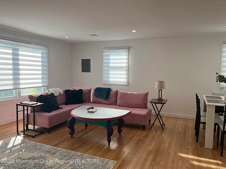 39 Cedar Ave #B — Photo 4