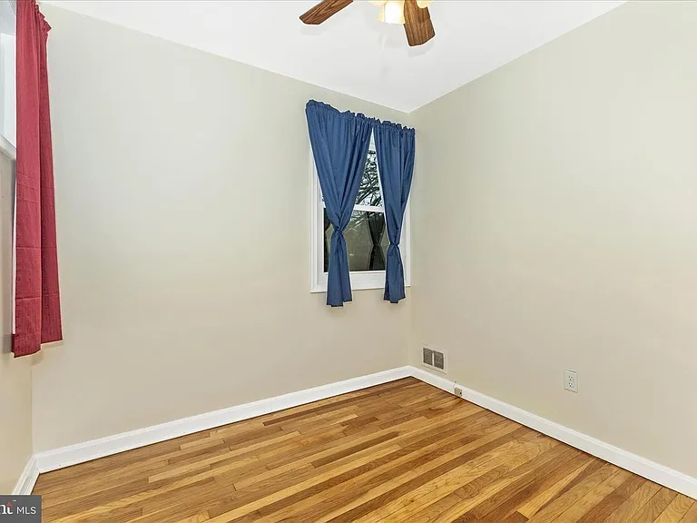12929 Valleywood Dr — Photo 3