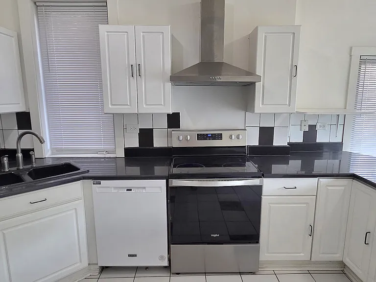 Kitchen 3