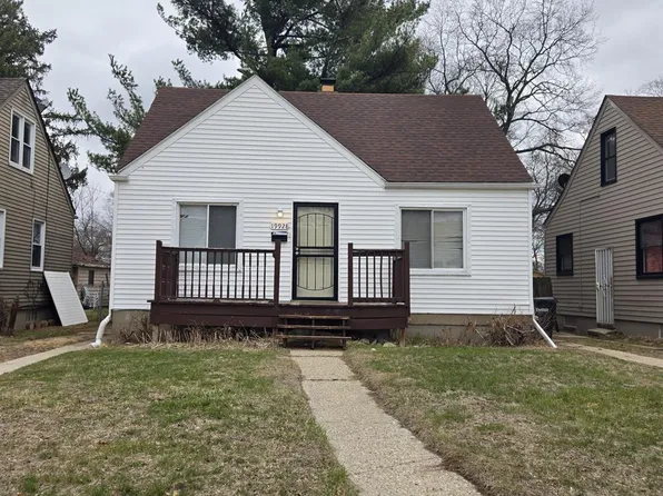19928 Santa Barbara Dr, Detroit, MI 48221