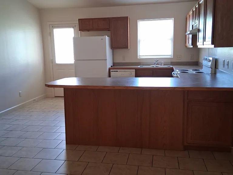 234 W Mountain View Dr #B — Photo 3