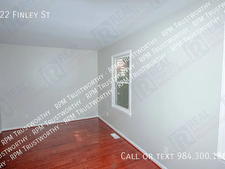 522 Finley St — Photo 14