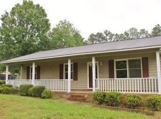 510 Dixie Dr, Hodges, SC 29653