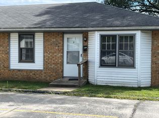 2936 E Stanford St #D, Springfield, MO 65804