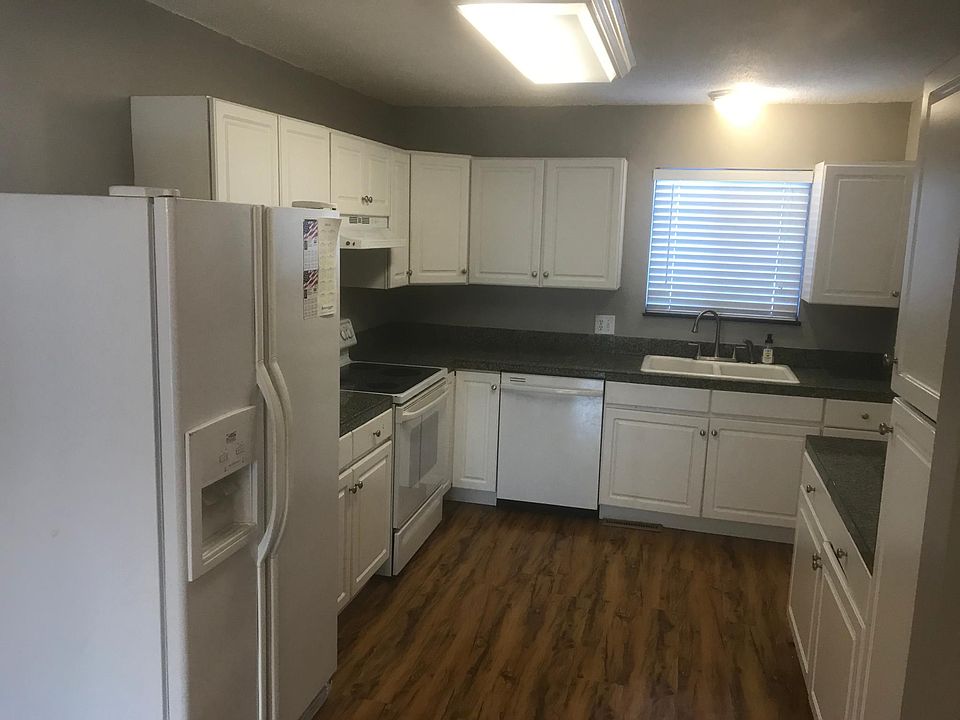 1st image of 2048 Wedgewood Ct