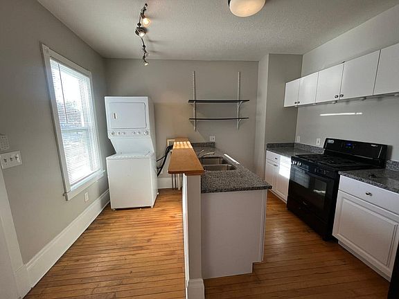 3rd image of 3201 Polk St NE APT 2