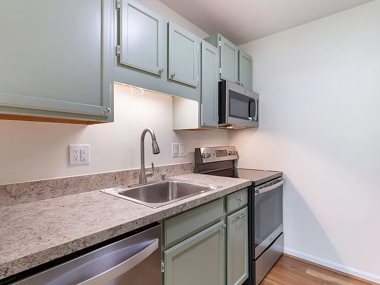 23240 Rosewood Ct #9 — Photo 3