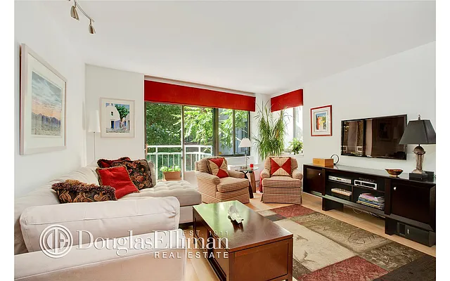 Sold by Douglas Elliman | media 24