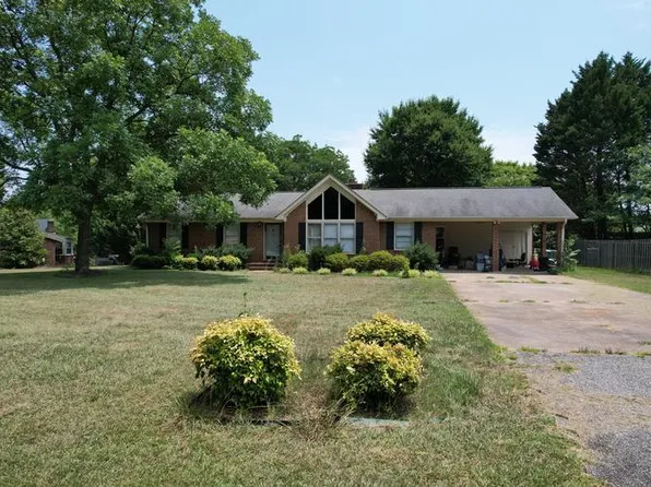 107 Cambridge Cir, Gaffney, SC 29341
