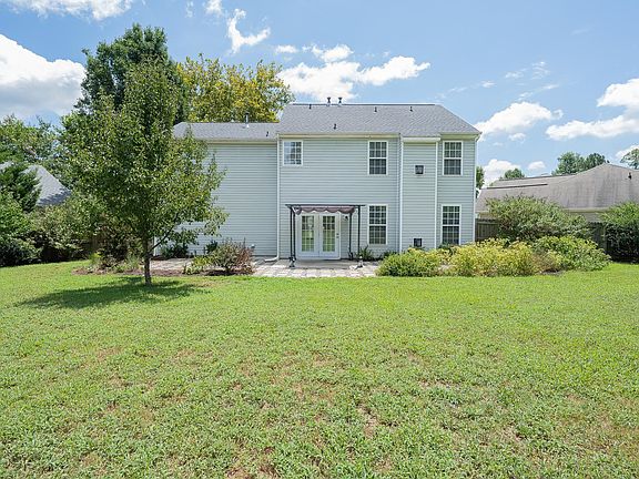 2nd image of 136 Bellemere Pl