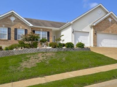 1148 New Ballwin Oaks Dr, Ballwin, MO, 63021