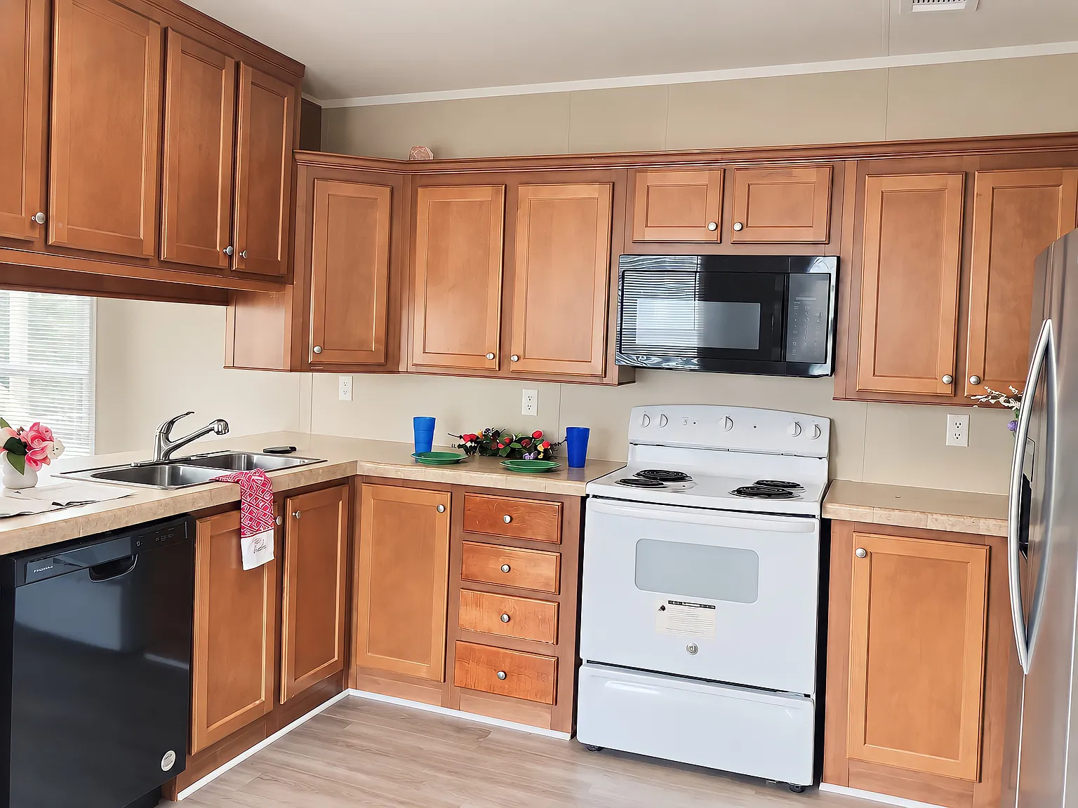 2 bed, 840 sqft, $825 — Photo 4