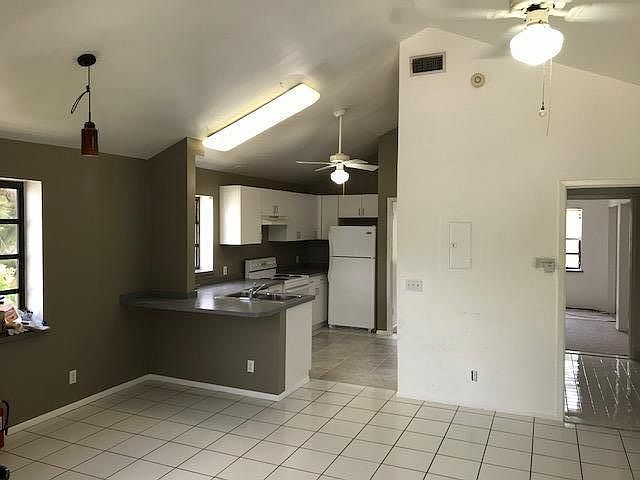 1st image of 1560 Argyle Dr #2