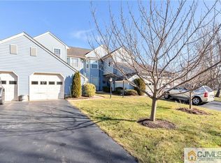 6 Hillsborough Dr #B, Monroe Township, NJ