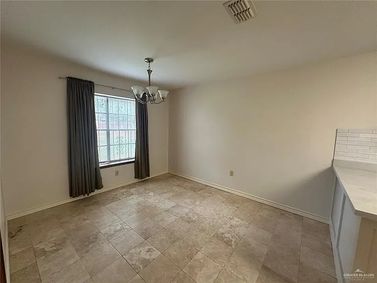 1200 S Gumwood St — Photo 7