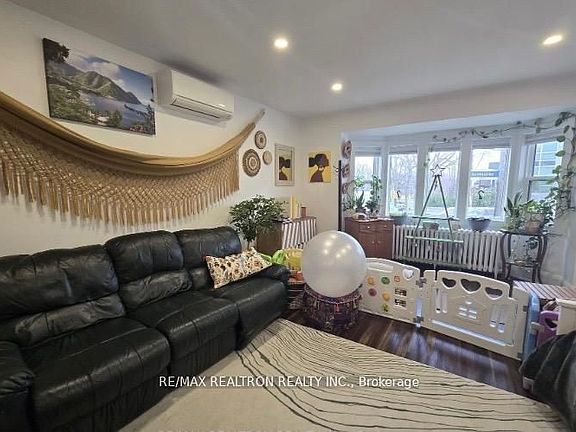 5th image of 1182 Avenue Rd