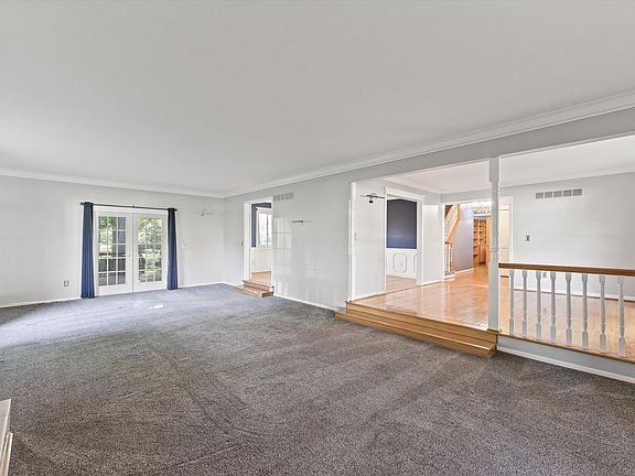 4th image of 23260 Ennishore Dr