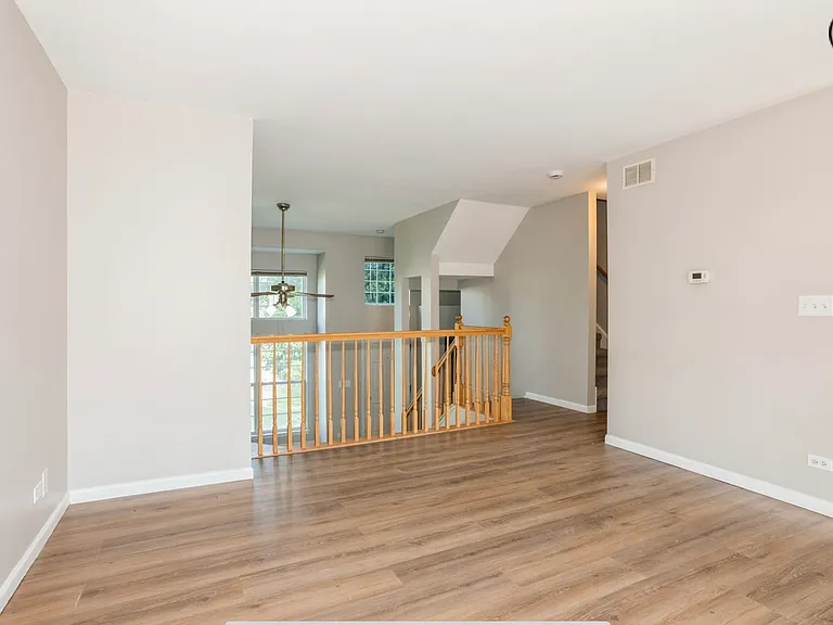 645 W Georgian Ct — Photo 6