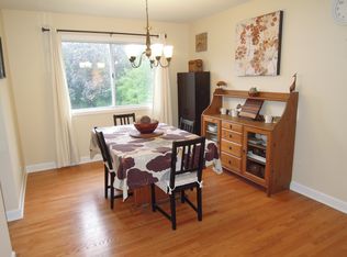 73 Monterey Dr, Vernon Hills, IL