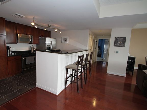2nd image of 1020 N Highland St Unit 725