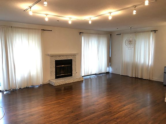 2nd image of 800 N El Camino Real Unit 205