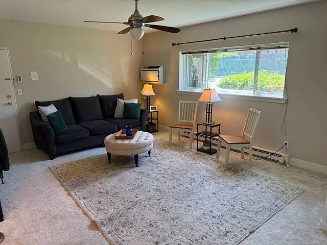 75 Nicholas Rd #A — Photo 4