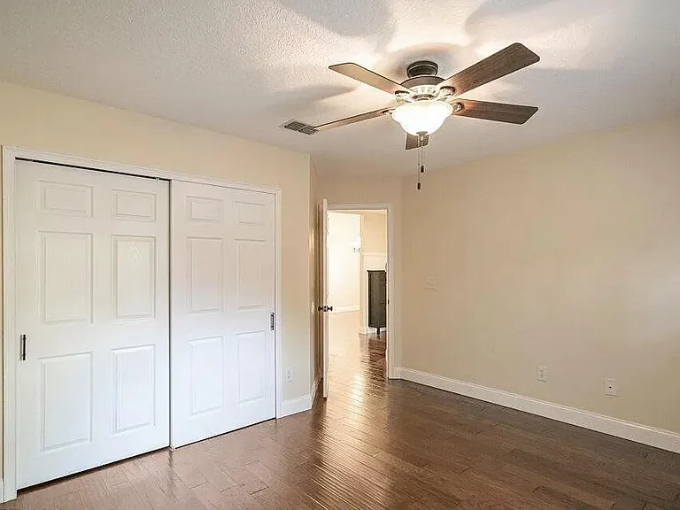 905 Quincy Ct — Photo 14