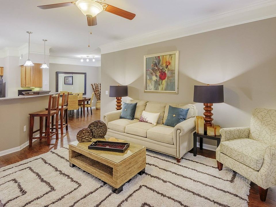 Spacious Living Room