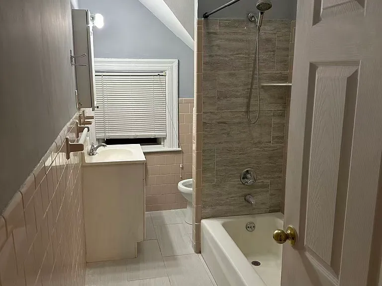 214 Pleasant St #3 — Photo 13