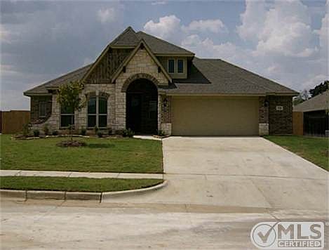 2nd image of 724 Stribling Dr
