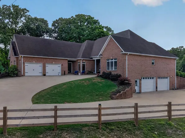 926 Deblyn Cir, Moody, AL 35004