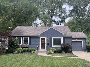 6142 Fontana St, Fairway, KS 66205