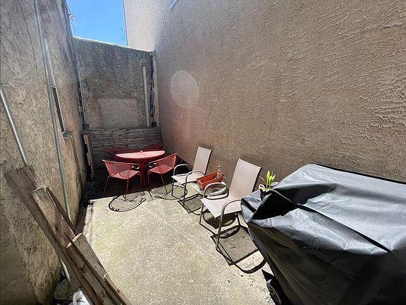 5th image of 2415 Frankford Ave