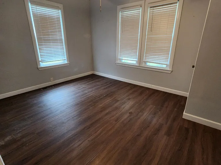 516 Forest Ave — Photo 18